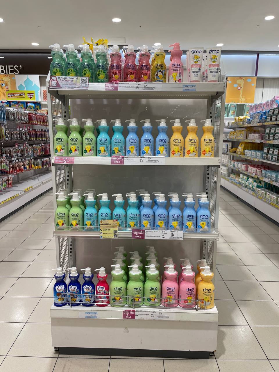 Modern Trade Distribution of Cellox and Hygienist Products by BJC at Makro Cambodia - Image 38